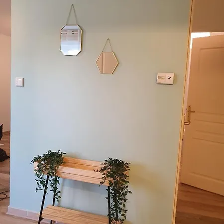 Fonctionnel Au Calme Avec Garage Individuel Et Balcon Apartmán *