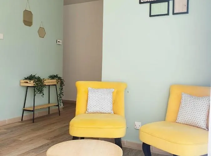 Апартаменты Fonctionnel Au Calme Avec Garage Individuel Et Balcon Лион