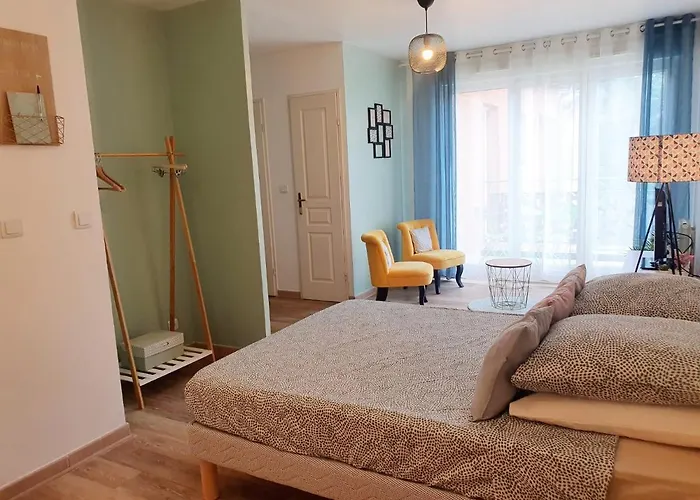 Fonctionnel Au Calme Avec Garage Individuel Et Balcon Апартаменты