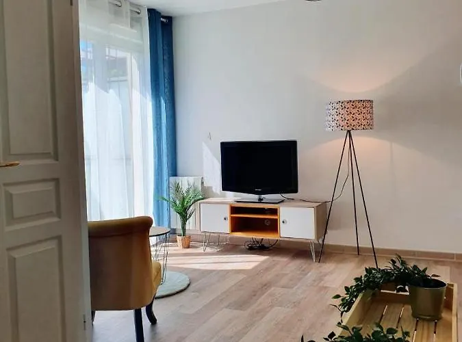 Fonctionnel Au Calme Avec Garage Individuel Et Balcon Апартаменты *