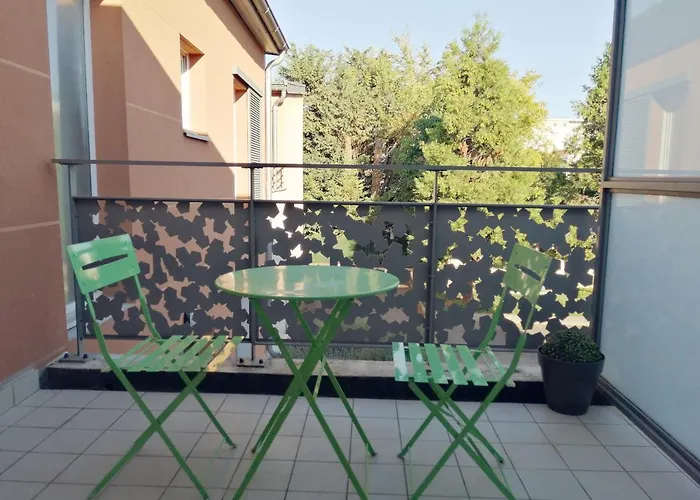 Fonctionnel Au Calme Avec Garage Individuel Et Balcon Апартаменты Лион